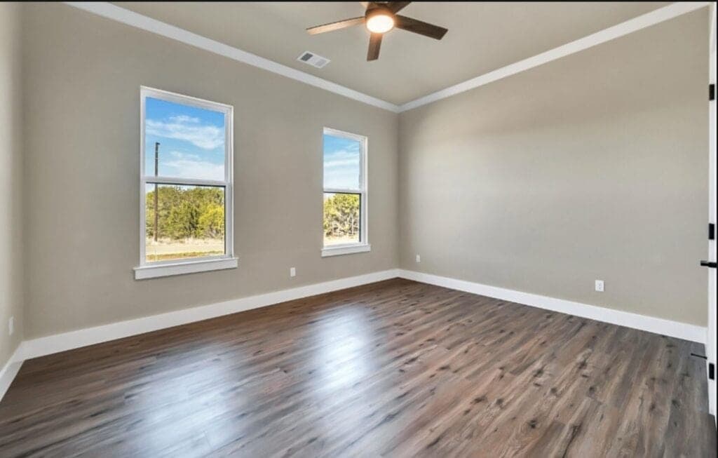 Larsen Homes & Consulting Waco Texas All Bedroom Walk-in Closets