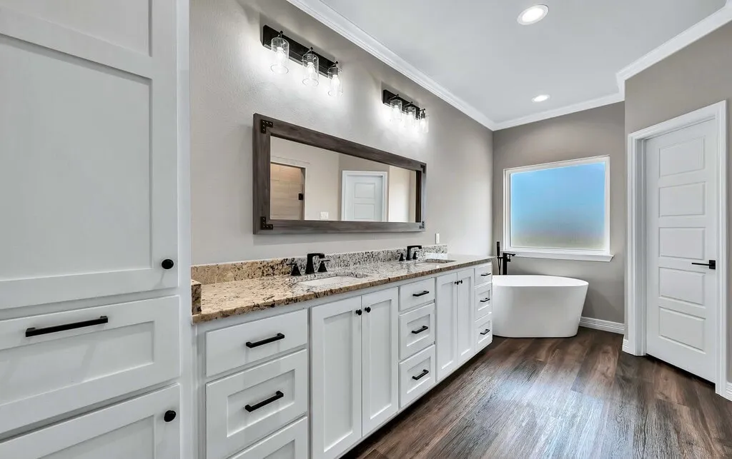 Larsen Homes & Consulting Waco Texas Custom Master Bathroom