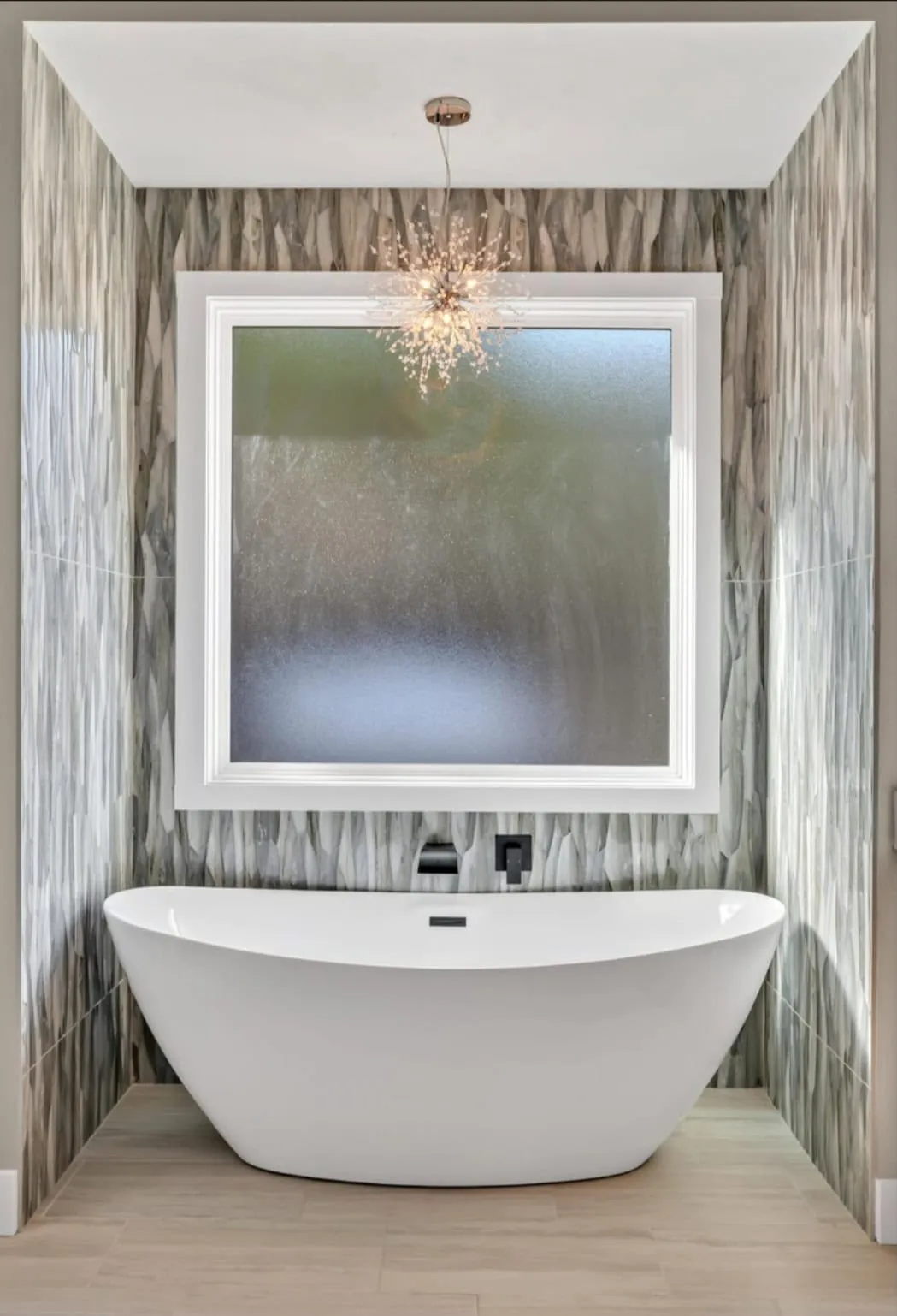 Larsen Homes & Consulting Waco Texas Tub Area China Springs
