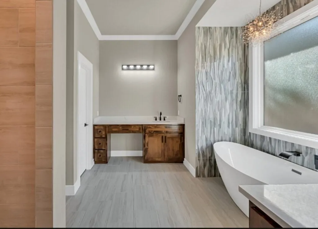 Larsen Homes & Consulting Waco Texas Cul-de-sac Bathroom