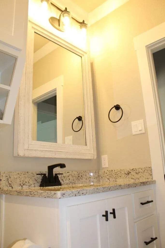 Larsen Homes & Consulting Waco Texas Bathroom Granite Countertops