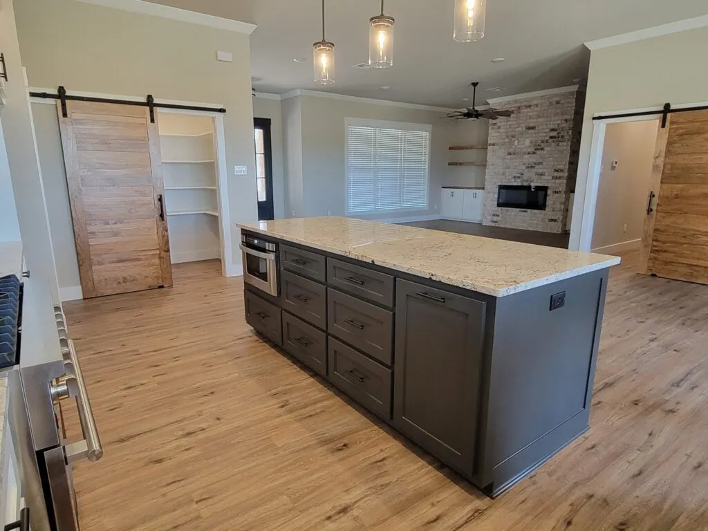 Larsen Homes & Consulting Waco Texas Farmhouse Kitchen