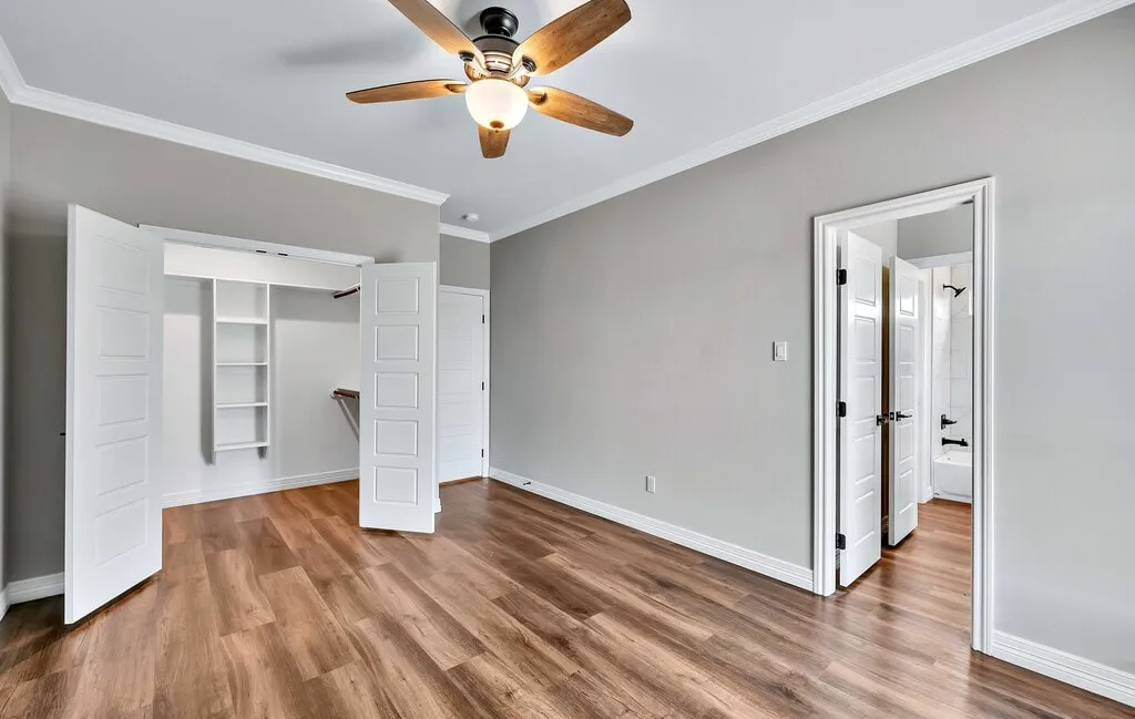 Larsen Homes & Consulting Waco Texas Master Suite Designs