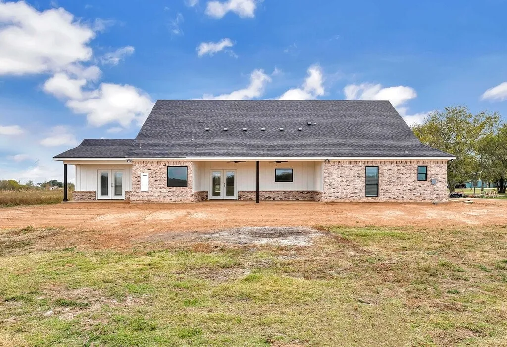 Larsen Homes & Consulting Waco Texas New Yard Construction