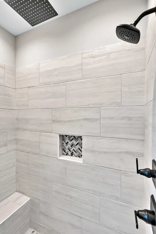 Larsen Homes & Consulting Waco Texas Shower Tile Design