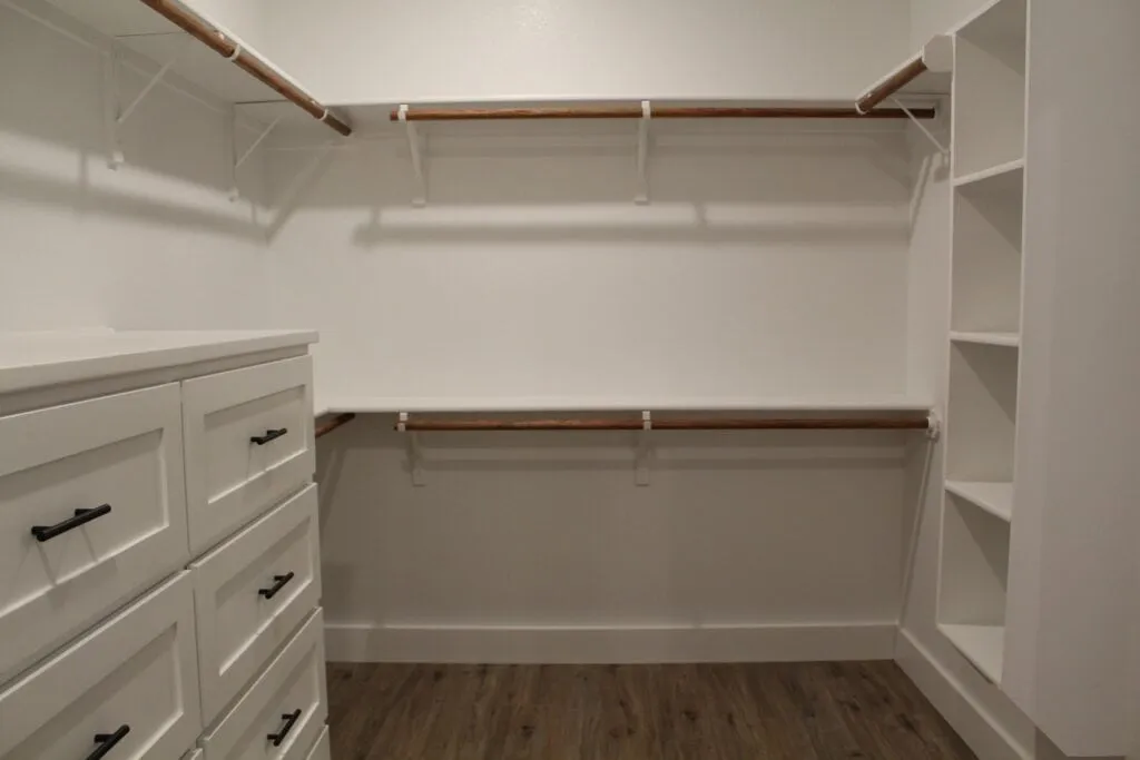 Larsen Homes & Consulting Waco Texas Custom Walk-in Closets