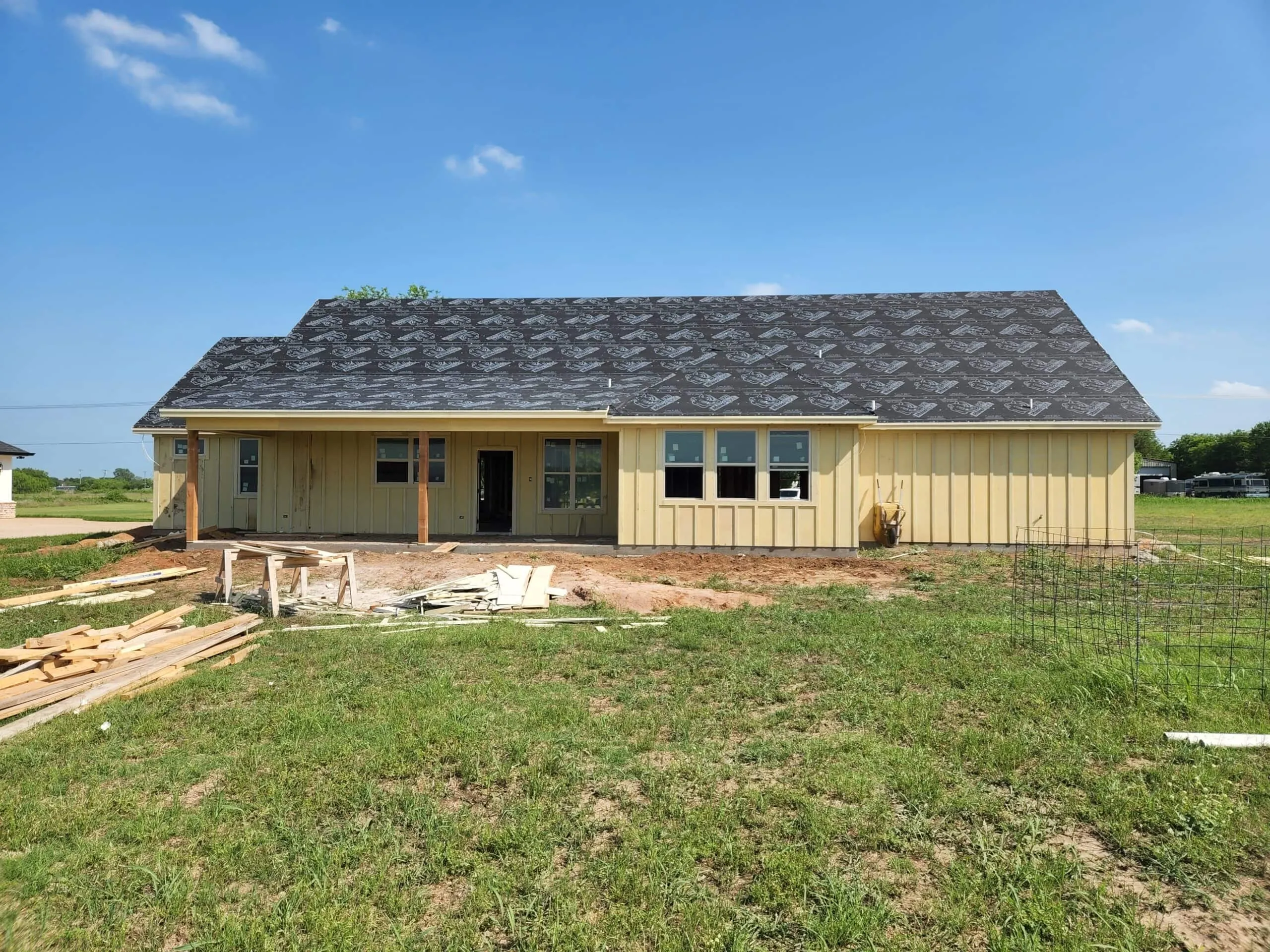 Larsen Home Builder Waco & Central Texas Roofing Services